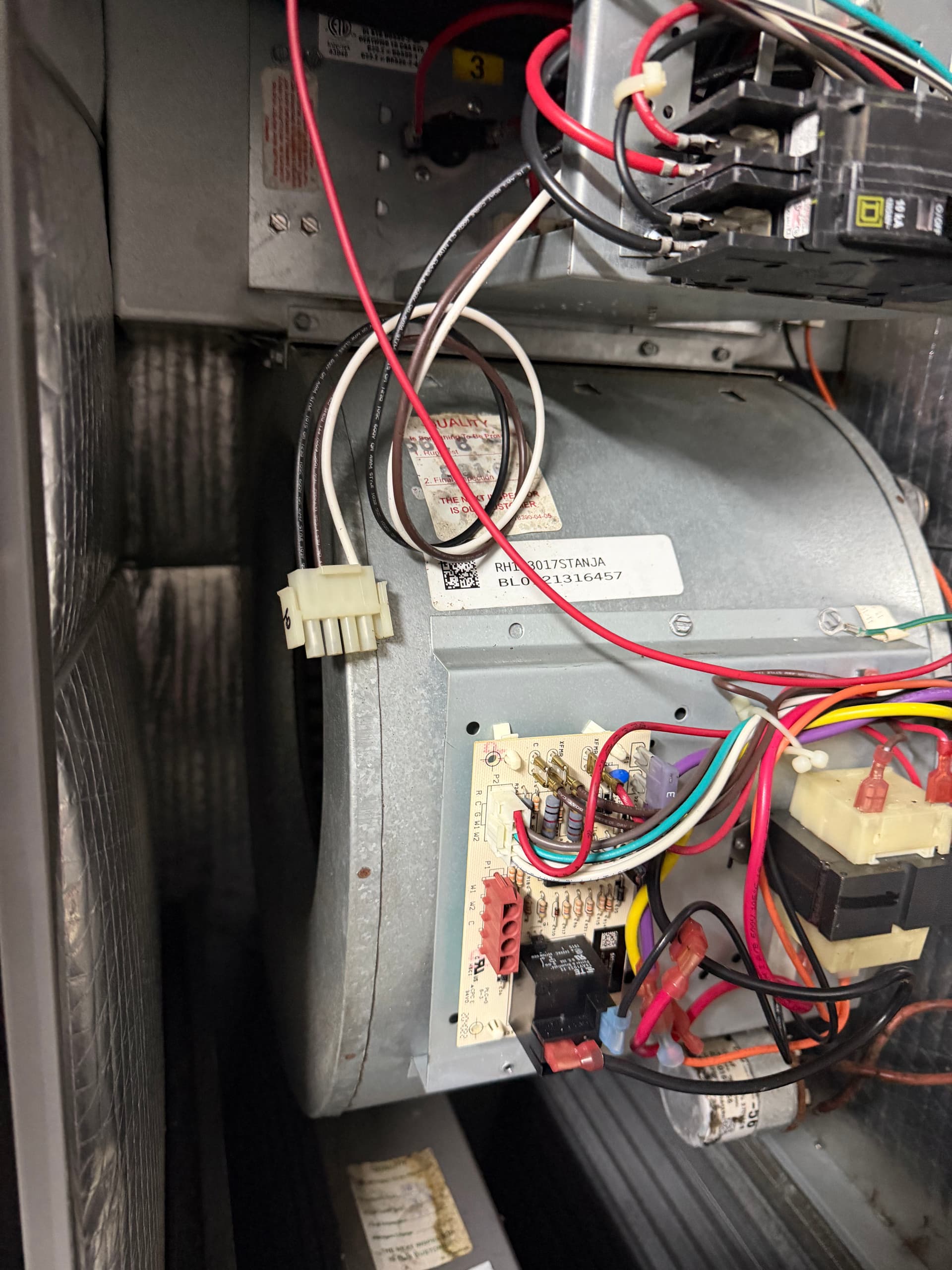 Gallery photos for Quick Heater Fix Gives Homeowners Comfort Again: Image #1