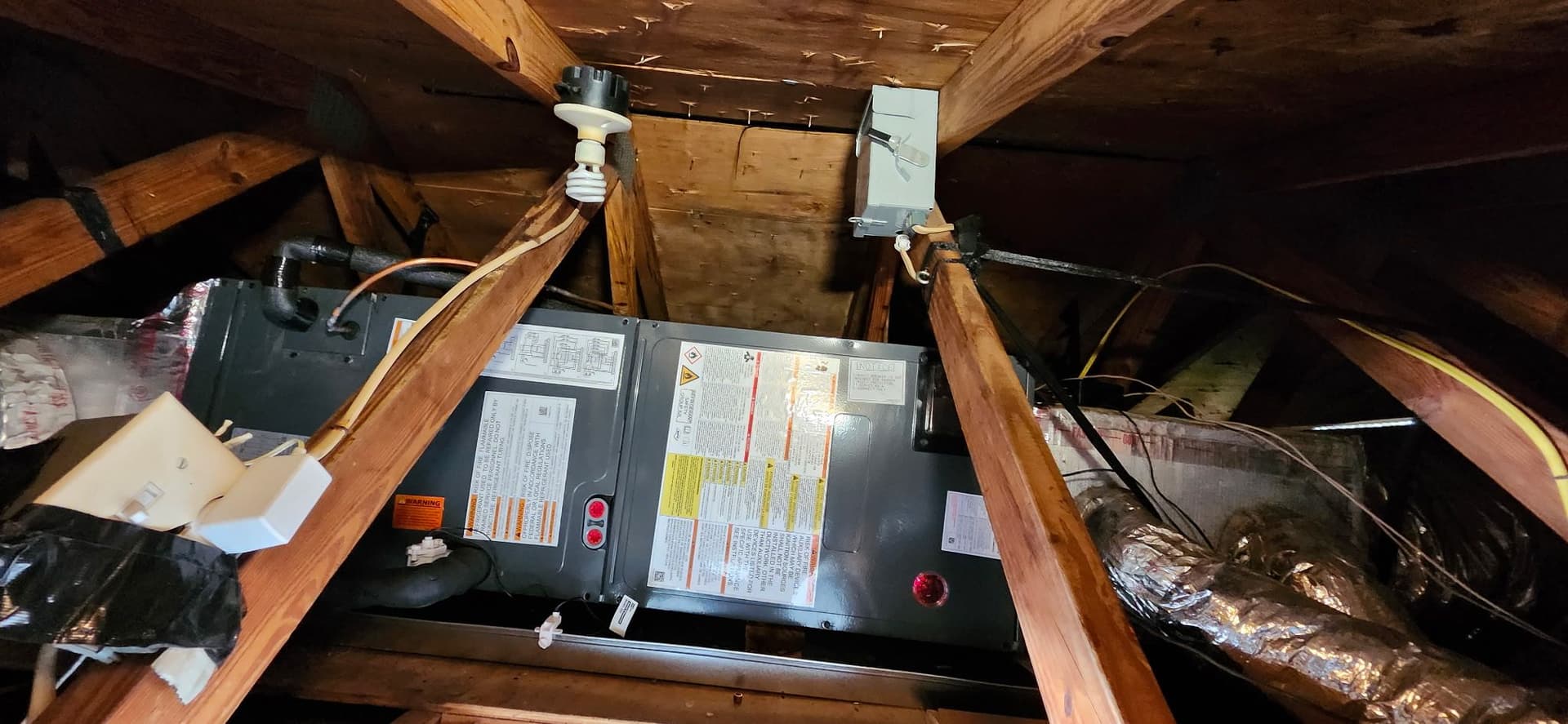 Gallery photos for Daikin AC System Installation for Year-Round Comfort: Image #1